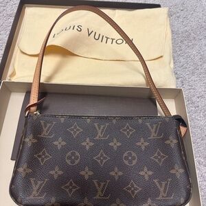 Louis Vuitton Pochette purse brand new